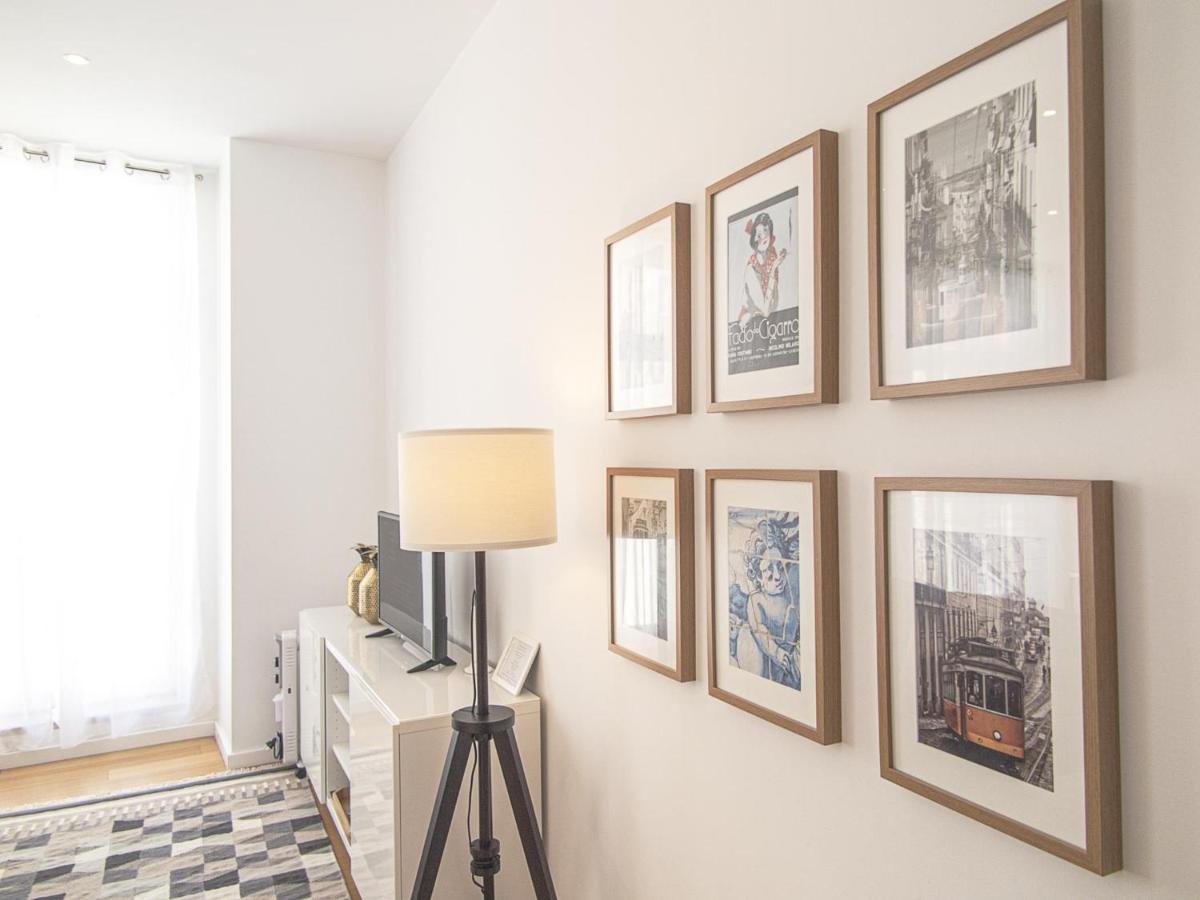 Baixa Chiado 2 Bedroom Duplex Apt With Ac Elevator ลิสบอน ภายนอก รูปภาพ
